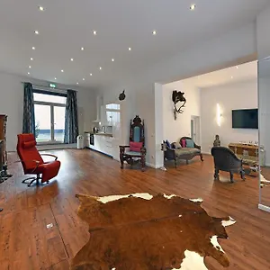 https://bananas-berlin-gay-guesthouse.find-berlin-hotels.com